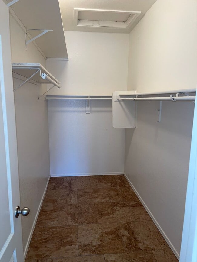 Building Photo - 17065 W Marconi Ave