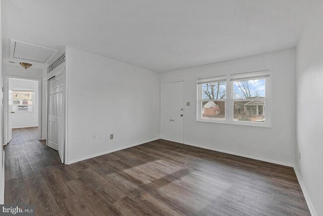 Building Photo - 908 Shelby Dr