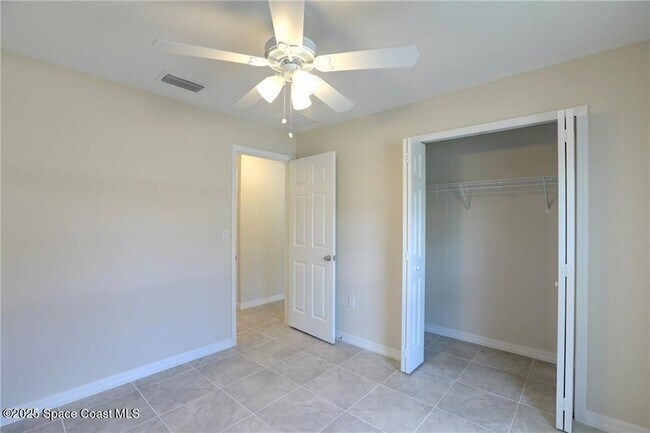 Building Photo - 8886 98th Ct