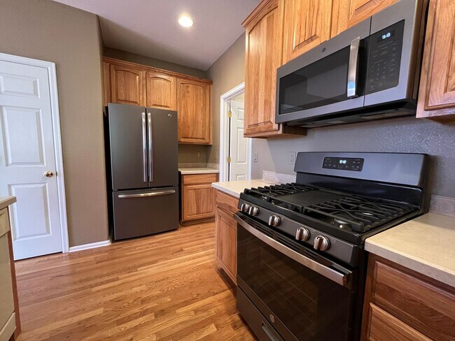 Building Photo - Splendid Townhome in Castle Pines