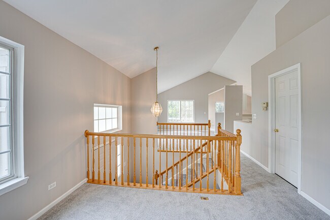 Building Photo - 3399 Ravinia Cir