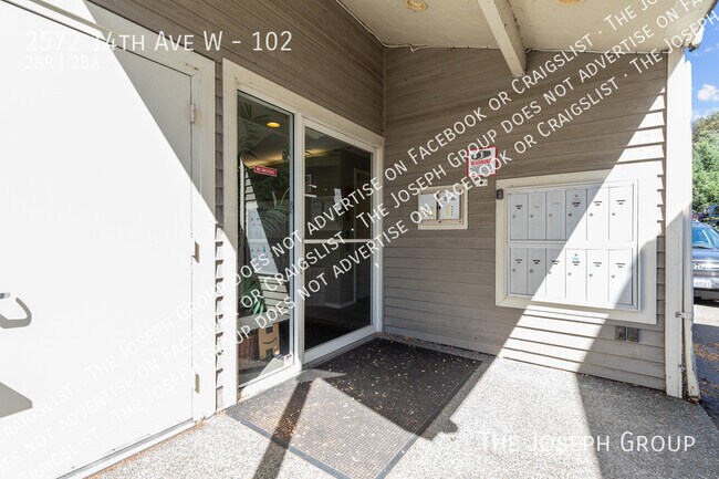 Building Photo - 2572 14th Ave W