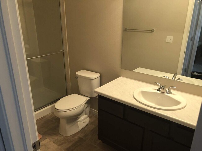 Building Photo - Newer 5bdrm + Office in D20 North Fork Wit...