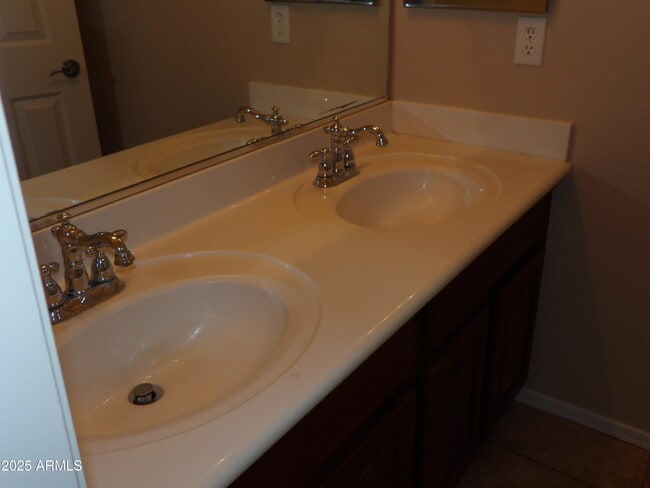 Building Photo - 17976 W Paseo Way