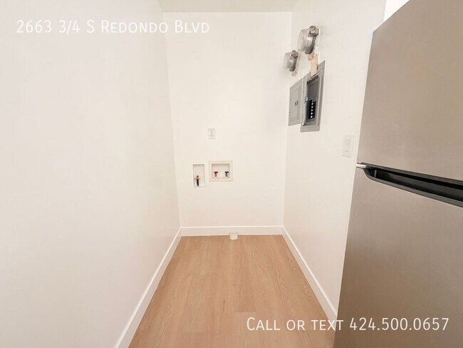 Building Photo - 2663 3/4-2664 Redondo Blvd