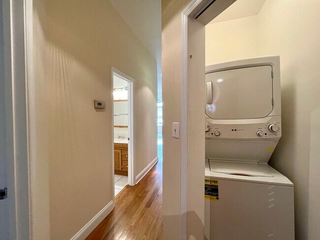 Building Photo - 1424 11th St NW