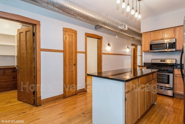 Building Photo - 3535 W School St