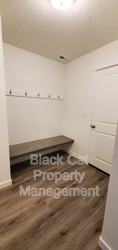 Building Photo - 10679 W New Berlin Dr