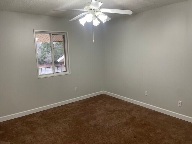 Building Photo - 1208 Bush River Rd