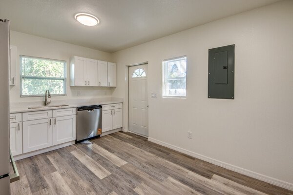 Building Photo - 22196 Lockport Ave