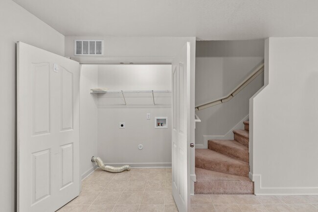 Building Photo - 403 Springwood Dr