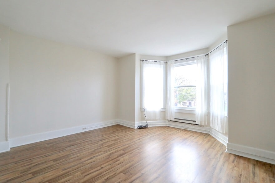 Building Photo - 1206 Linden St