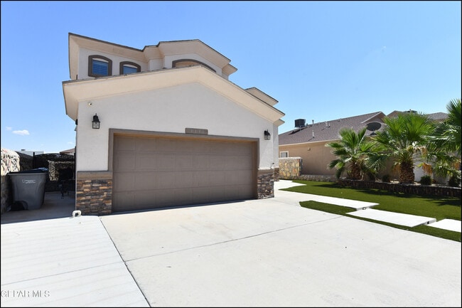 Building Photo - 3136 Red Maple