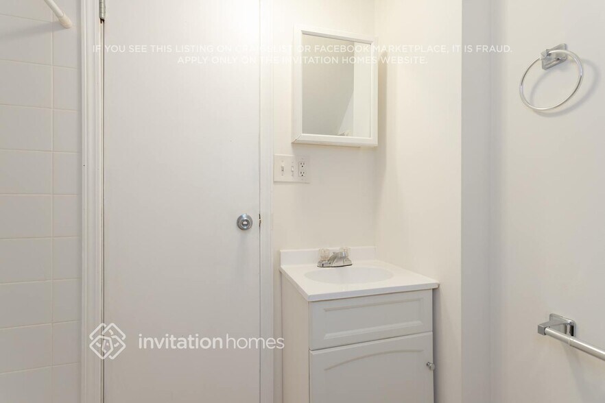 Building Photo - 3820 Wesley Ave