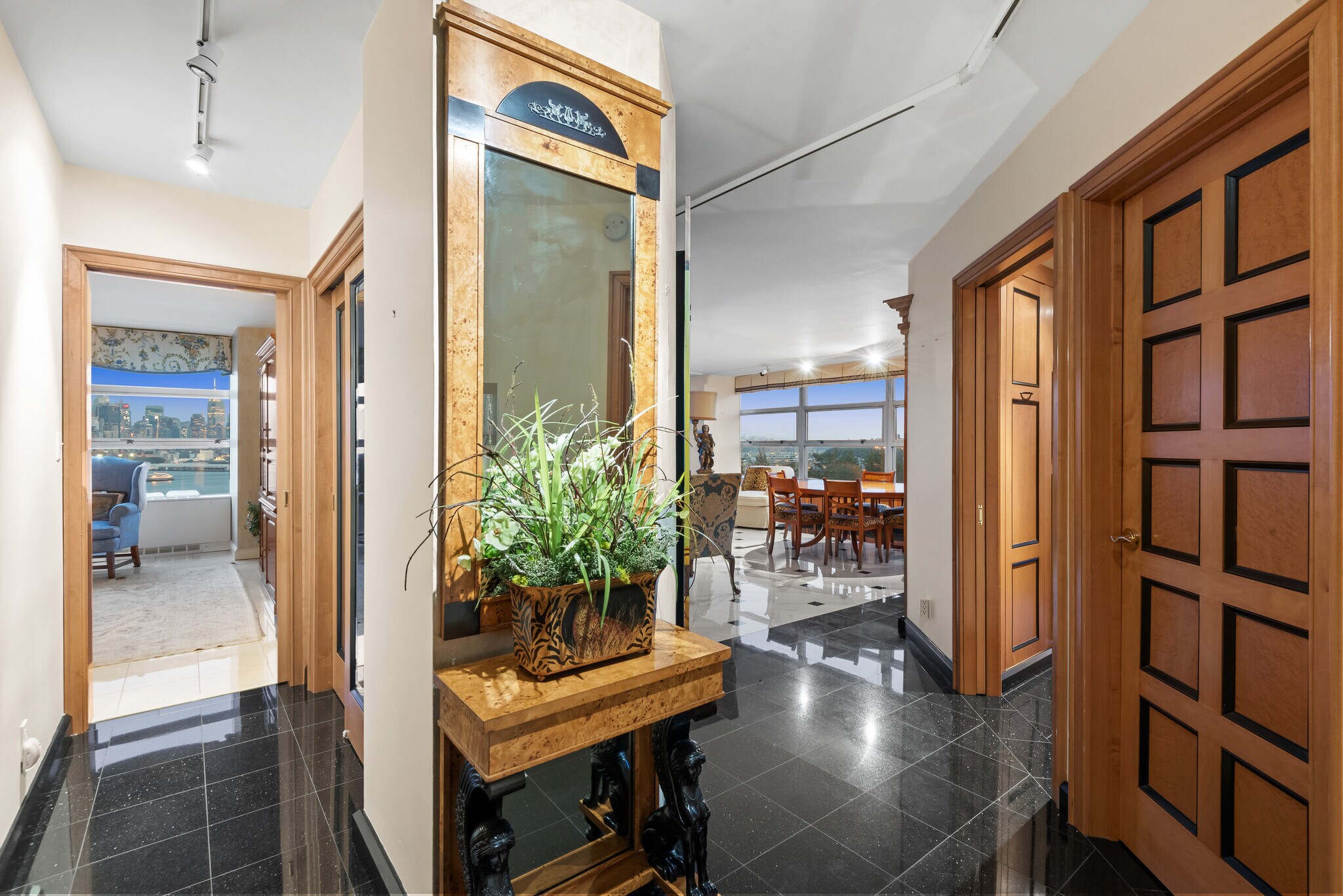 Building Photo - 6050 Boulevard E