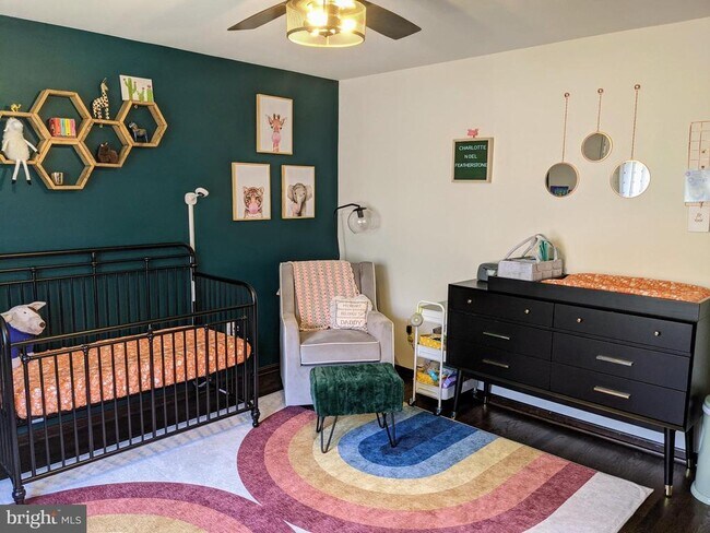 Building Photo - 10264 Greystone Rd