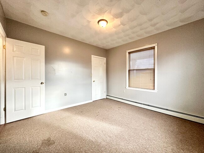 Building Photo - 48 Berkshire St