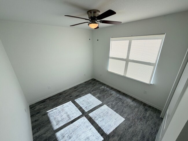 Building Photo - 2810 Felda Ave