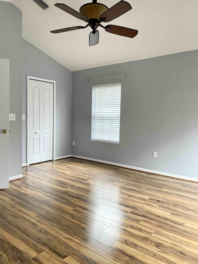 Building Photo - 10503 Chilmark Way