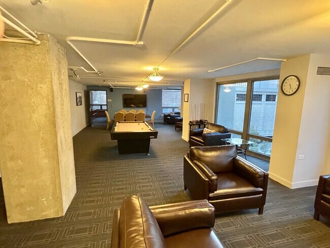 Building Photo - 440 N Wabash Ave