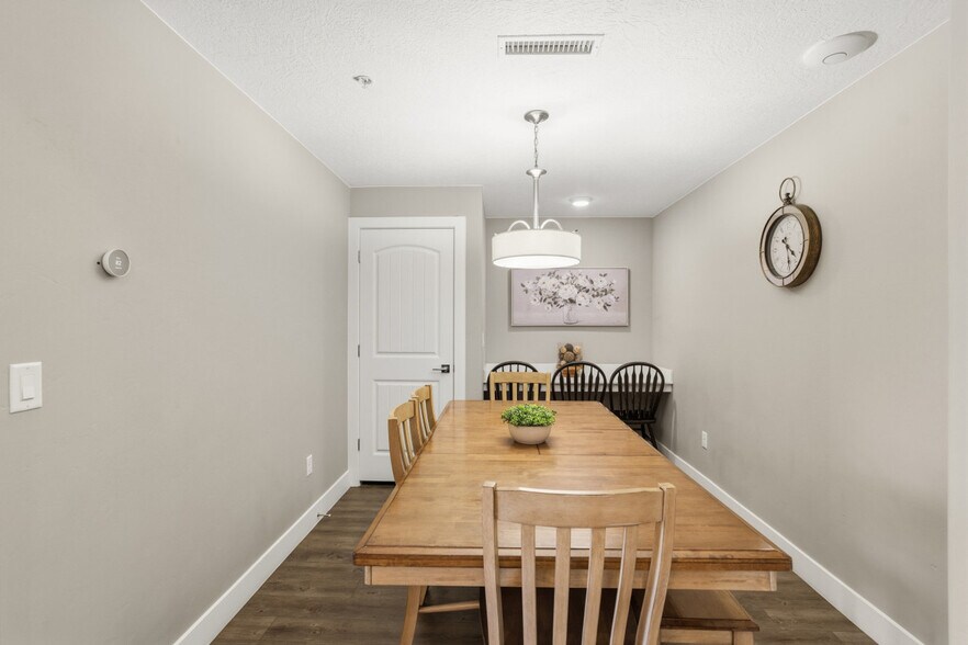 Building Photo - 1111 Gap Canyon Pkwy