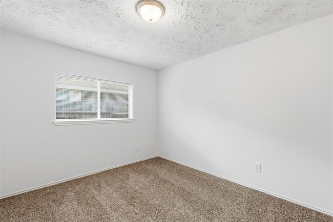 Building Photo - 16826 Carbridge Dr