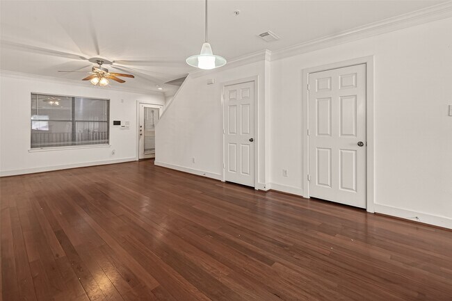 Building Photo - 1342 Rutland St