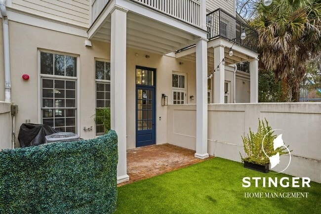 Building Photo - 3 Market-2