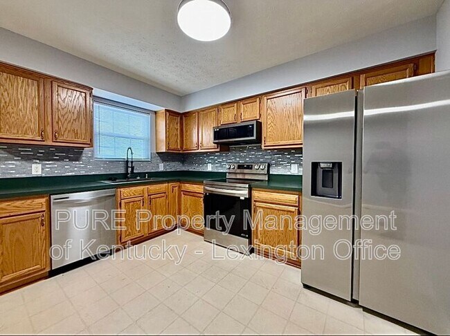 Building Photo - 520 Tomahawk Dr