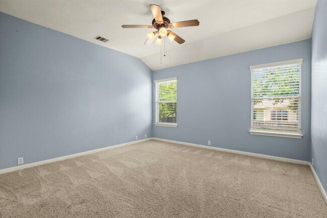 Building Photo - 717 Adler Falls Ln