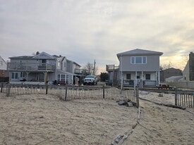 Building Photo - 18 Slape Ave