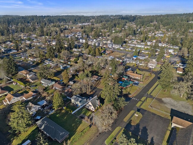 Building Photo - Charming 4-Bedroom, 2-Bath Tudor-Style Hom...