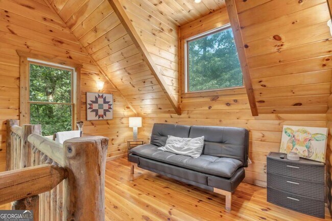 Building Photo - 417 Hickory Ridge Dr