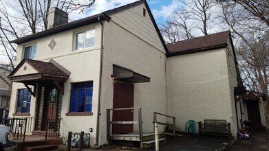 Building Photo - 1742 Easton Rd