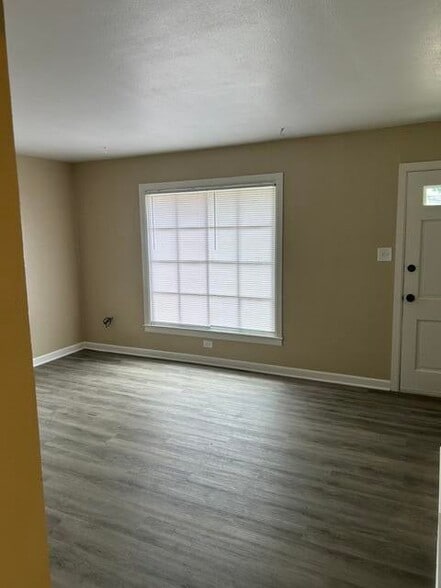 Building Photo - 4132 N 51st Blvd