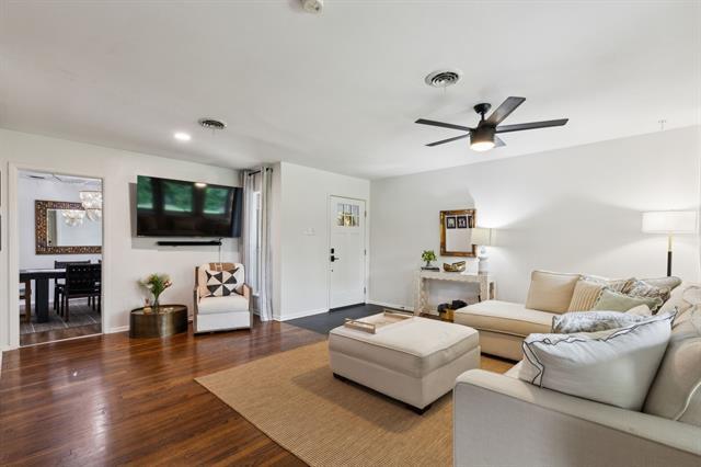 Building Photo - 3049 Rotan Ln