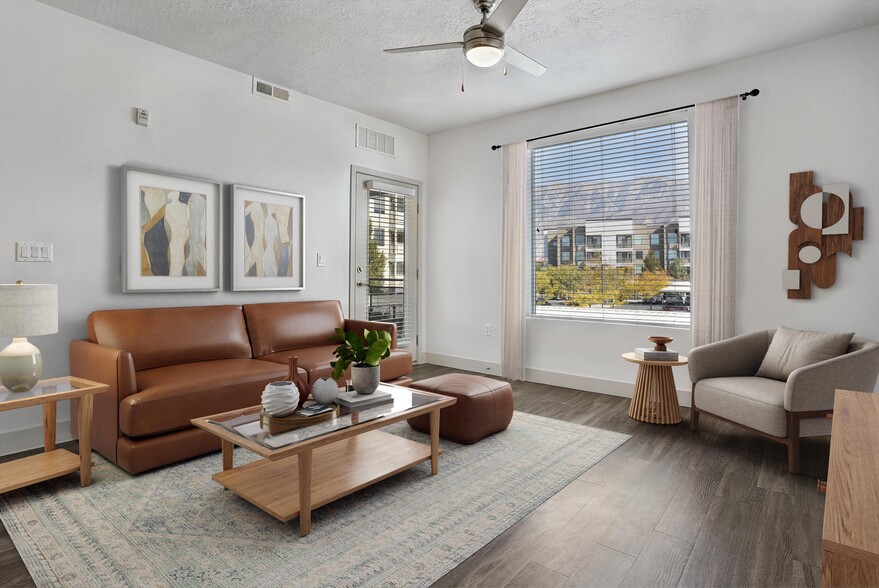 Primary Photo - Canyon View Crossing