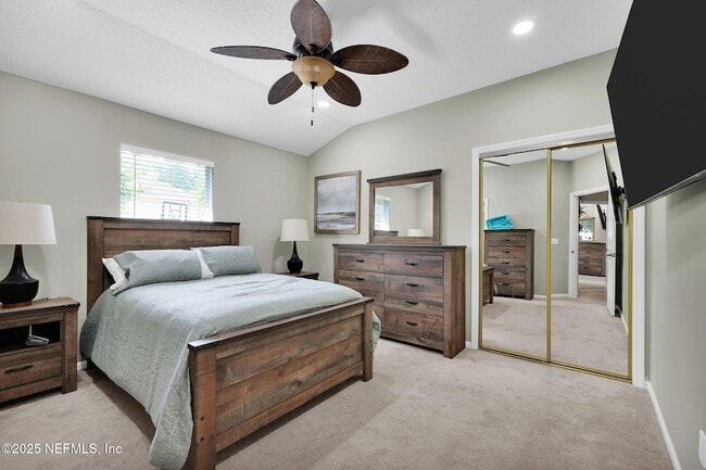 Building Photo - 526 Oakmont Dr