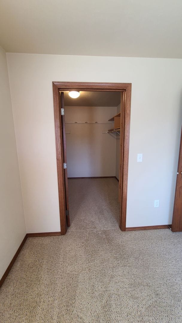 Building Photo - 1 Bed, 1 Bath 890 Sq Ft