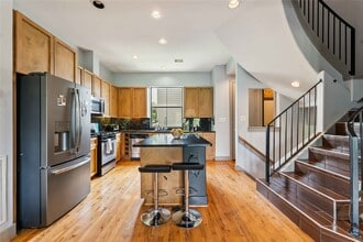 Building Photo - 2020 Tuam St