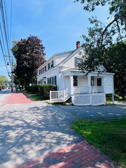 Building Photo - 152 Main St