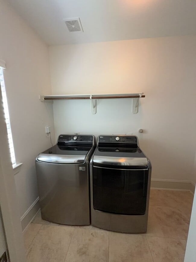 Building Photo - 20411 Prospect Canyon Ln