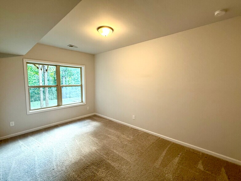 Building Photo - 315 Hudson Chase Ct