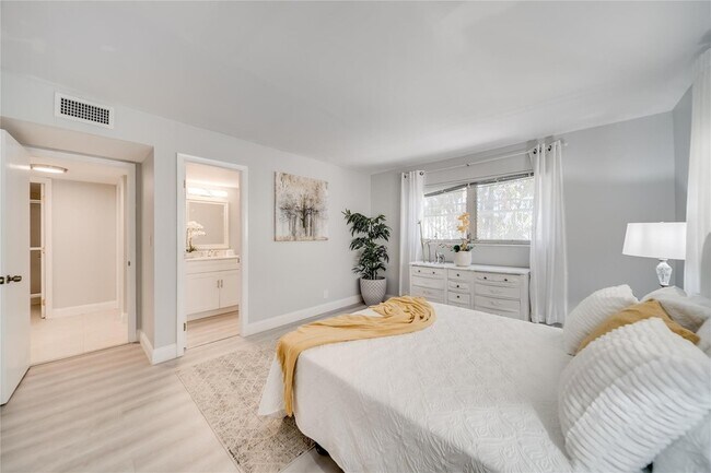 Building Photo - 2271 NW 47th Terrace