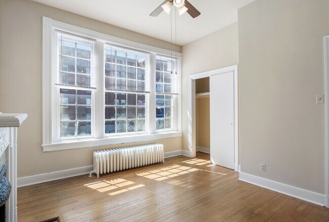 Building Photo - 2604 Grove Ave