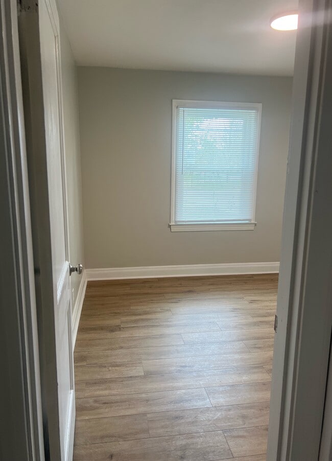 Building Photo - 1008 S 45th St