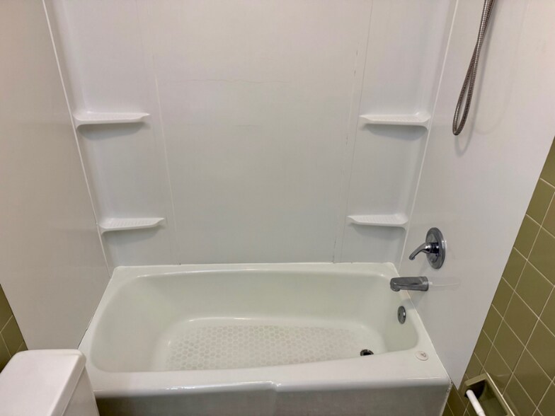 Building Photo - 2205 Adams Ave