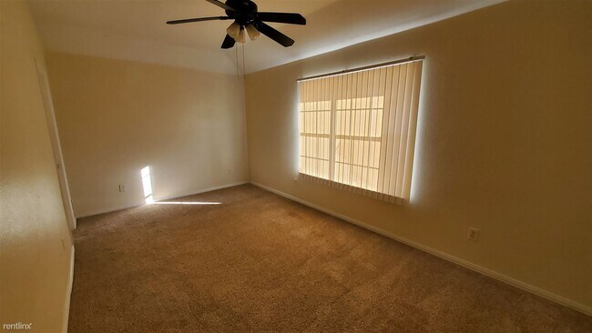 Building Photo - 4 br, 3.5 bath House - 1229 Tralee Lane