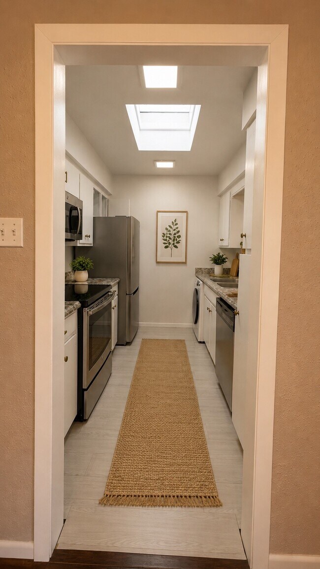 Building Photo - 2744 Briarhurst Dr