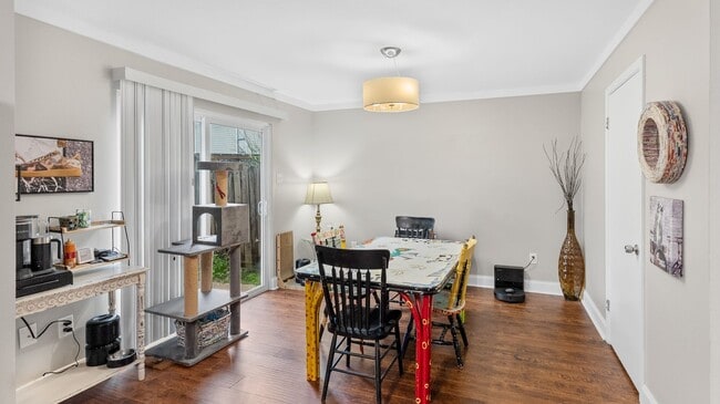 Building Photo - Cute 3BR/2.5BA Townhome in Baton Rouge – P...
